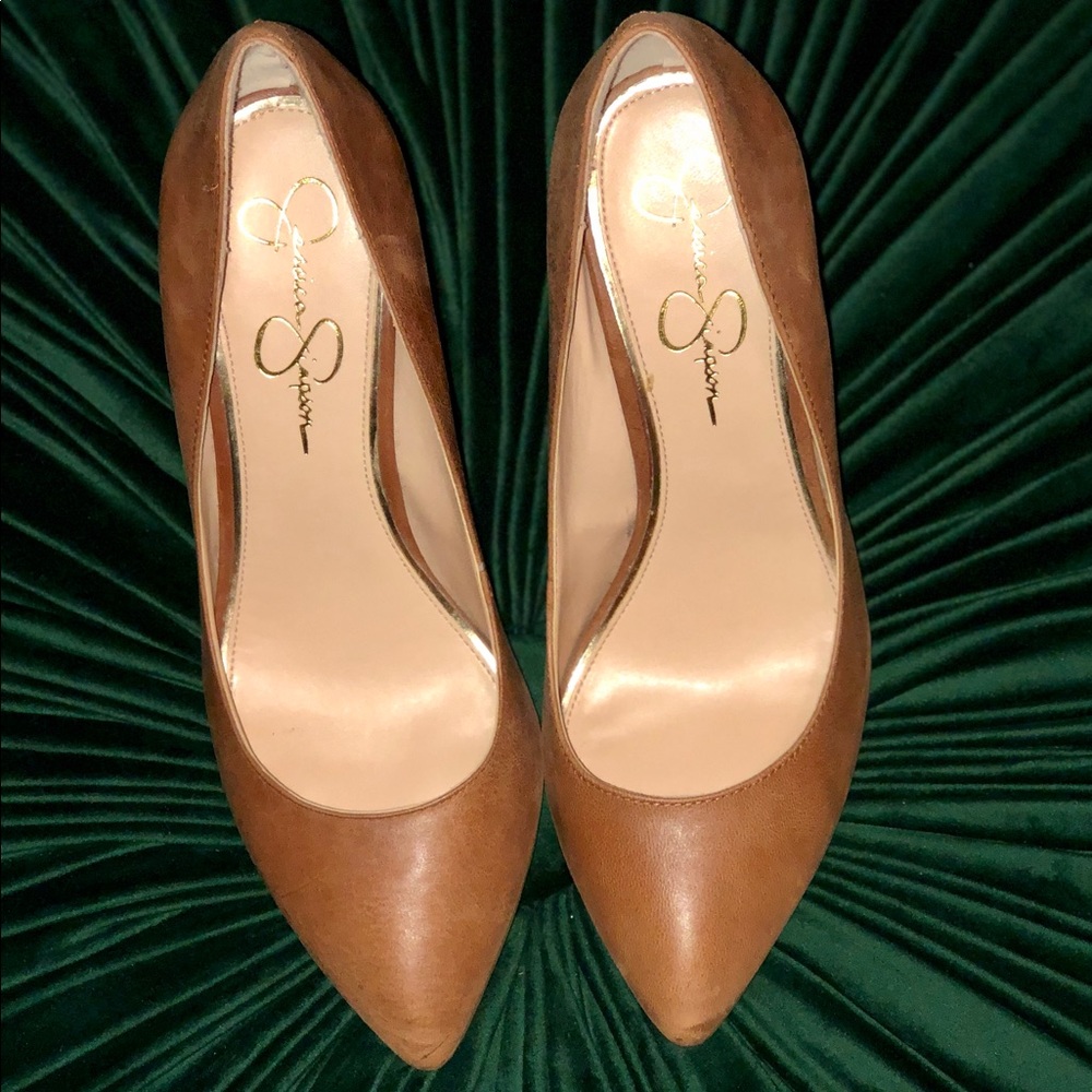 Jessica Simpson Classic Tan Pump Size 8 1/2